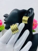 NEW IN STATEMENT FASHION BADDIES EARRING(MA4278) - Image 2