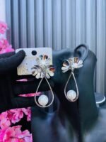 CELEBRITY FASHION PEARL EARRINGS (MA4952) - Image 3